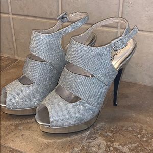 Prom shoes never worn!